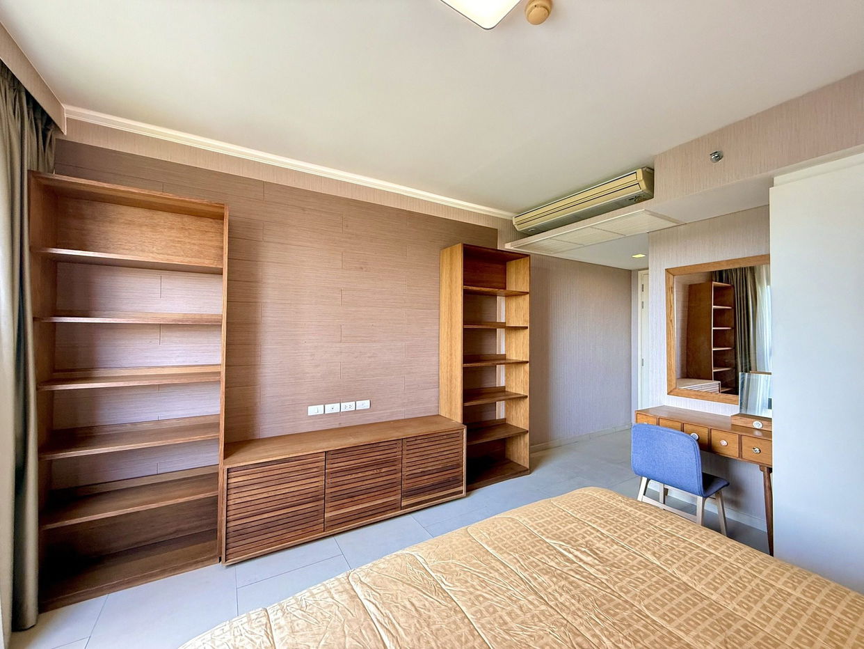 picture Zire Wongamat 2 Bedrooms for Sale - 7/10