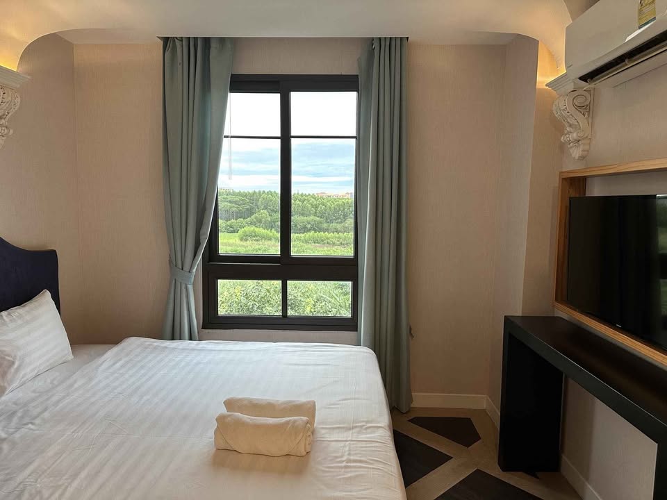 picture Espana Condo 2-Bedroom Condo for Sale in Jomtien - 6/12