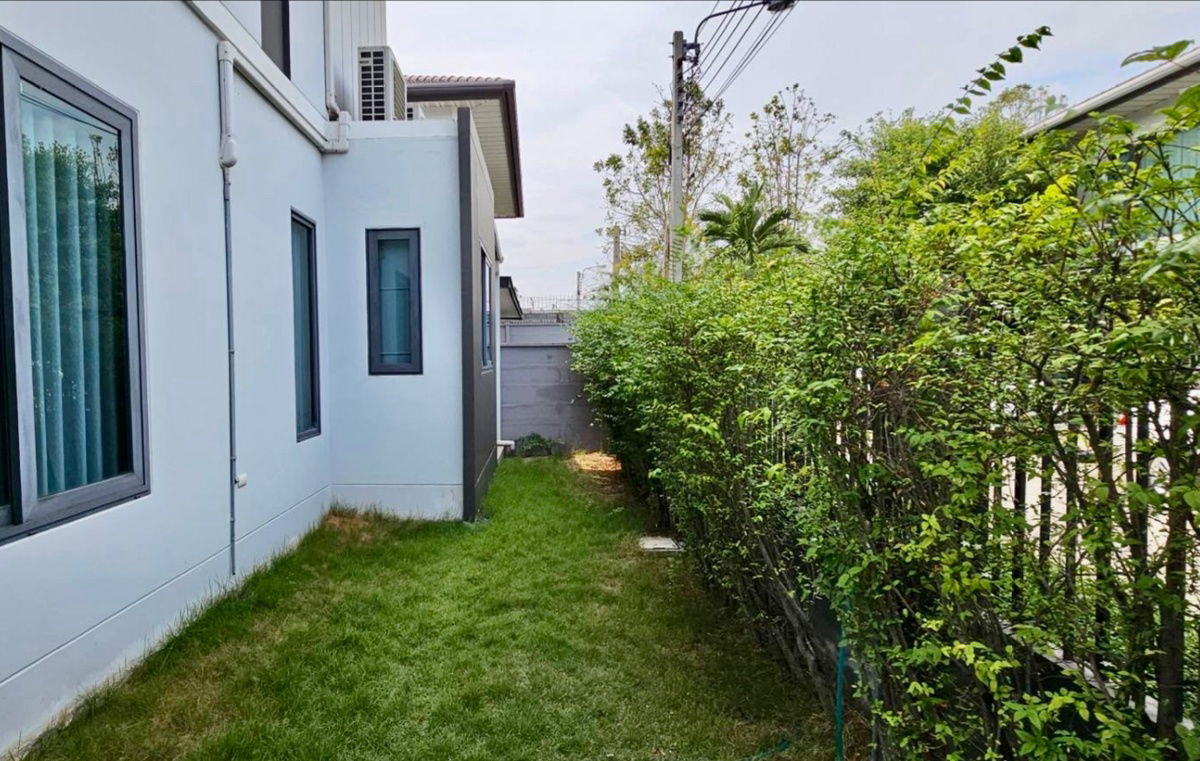 รูป ขายบ้านแฝด 2 ชั้น Britania Srinakarin ทำเลศักยภาพ ใกล้วัดหนามแดง สมุทรปราการ  ใกล้ BTS ศรีด่าน และเมกะบางนา - รูปที่ 3/19