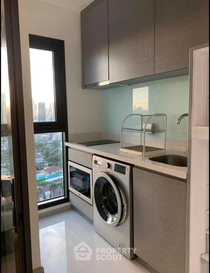 รูป คอนโด 1-ห้องนอน ที่ ริทึ่ม สุขุมวิท 36-38 ใกล้ BTS ทองหล่อ (ID 375252) - รูปที่ 3/8