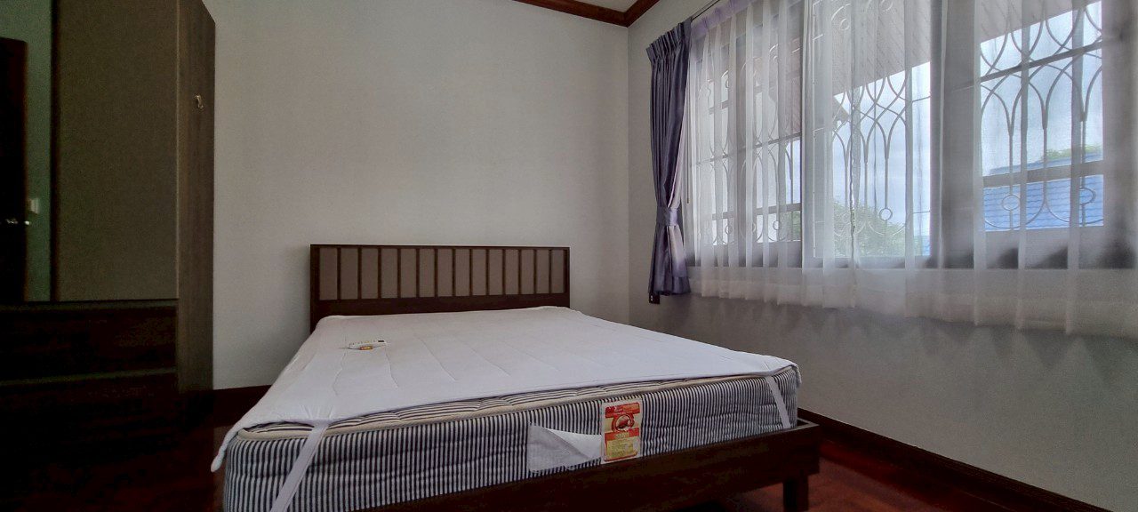 picture Spacious 4-Bedroom House for Rent in Central Pattaya - 12/20