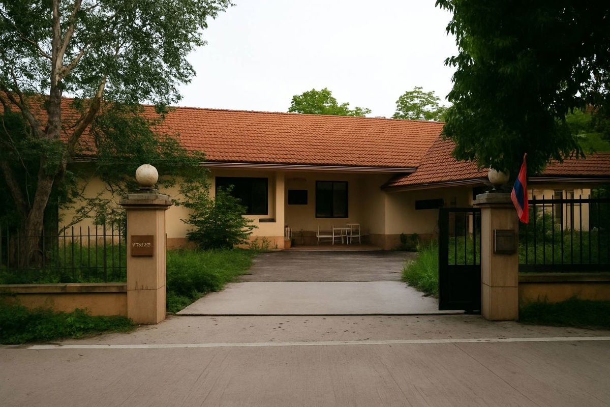 รูป ขายบ้านเดี่ยวชั้นเดียวพร้อมที่ดินบนพื้นที่ 1,100 ตร.ว. พื้นที่ใช้สอย 300 ตร.ม. มี 2 โฉนด ตำบลห้วยทราย แม่ริม เชียงใหม่ - รูปที่ 1/14