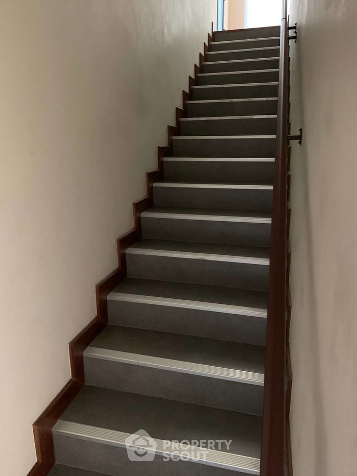 picture 2-BR Condo at Baan Piyabutr near BTS Thong Lor (ID 374228) - 8/10