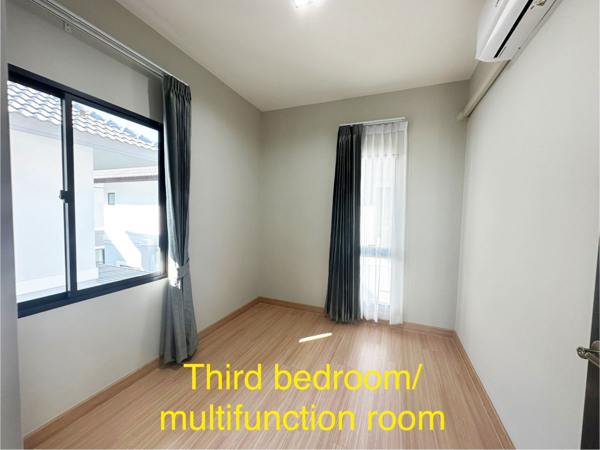 picture Two storey house for rent with 3 bedrooms,3 toilets and 1 kitchen.  - 17/19