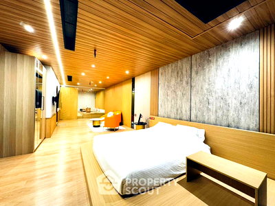 Condos for rent : 1-BR Condo at Nusa State Tower Condominium near BTS Saphan Taksin (ID 2459621)