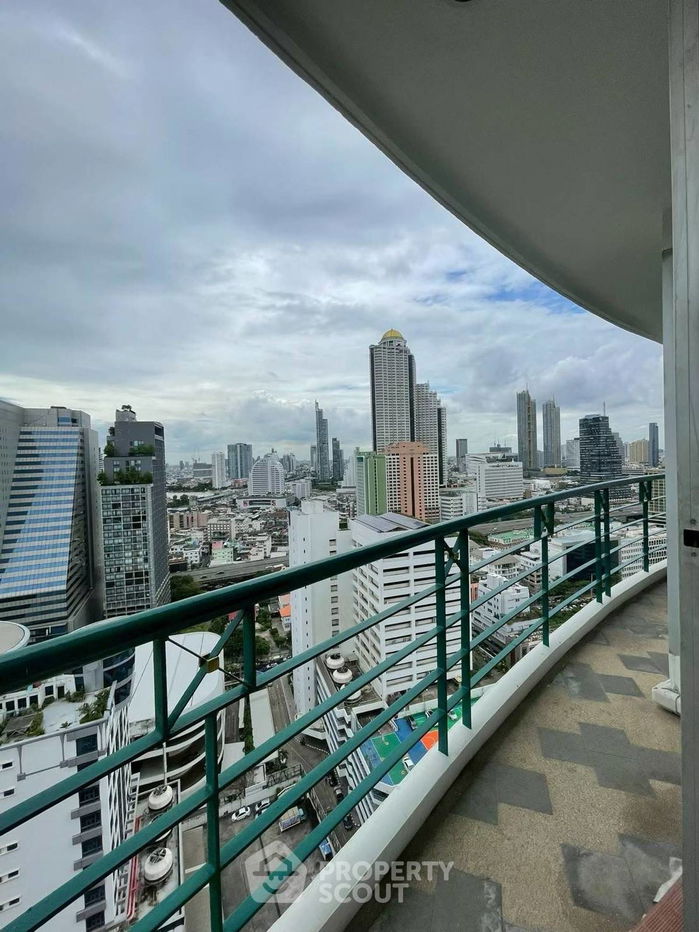 picture 2-BR Condo at Sathorn House Condominium near BTS Surasak (ID 2455938) - 3/11