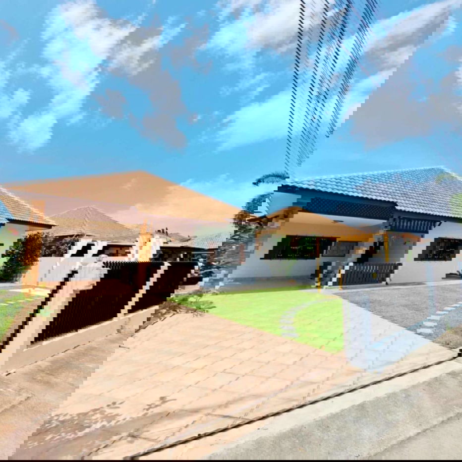 รูป บ้าน 3 ห้องนอนกว้างขวางให้เช่า – พัทยาตะวันออก - รูปที่ 1/18