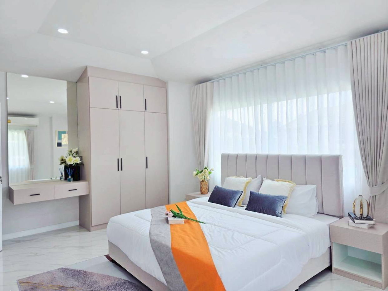 รูป ขายพูลวิลล่า 4 ห้องนอนกว้างขวางในซอยเขาน้อย - รูปที่ 15/17