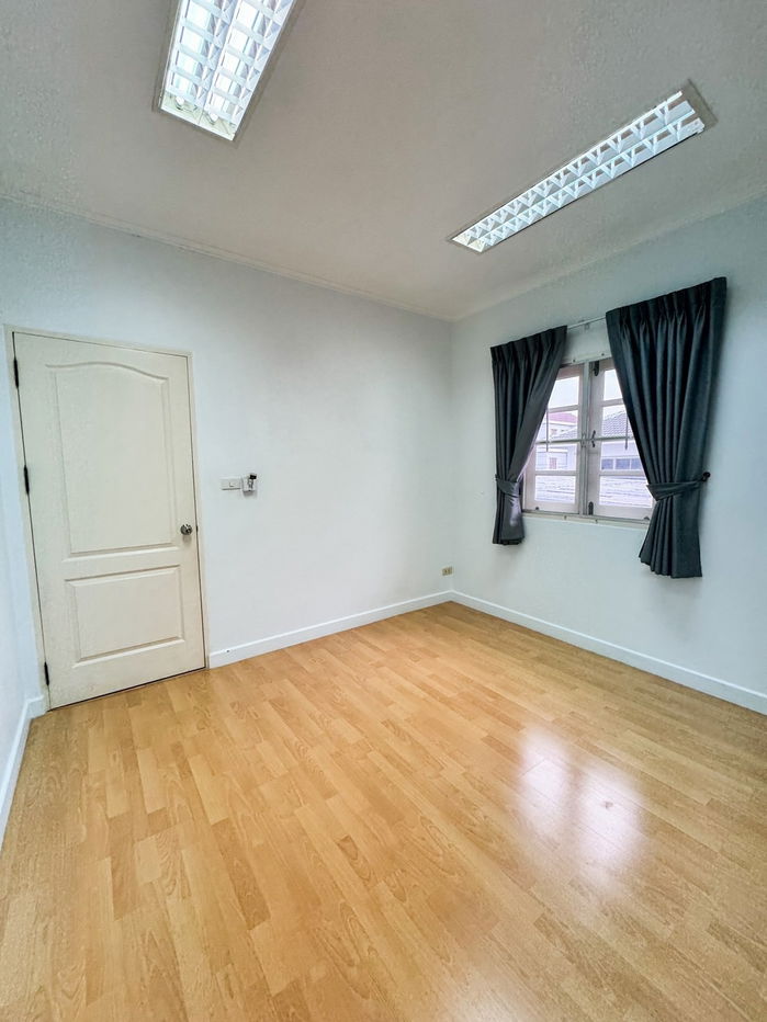 รูป HR3077ให้เช่าบ้านเดี่ยว 2 ชั้น ซอยลาดพร้าว-วังหิน 18 ตกแต่งบิ้วอินบางส่วน เดินทางสะดวก เหมาะอยู่อาศัย - รูปที่ 8/23