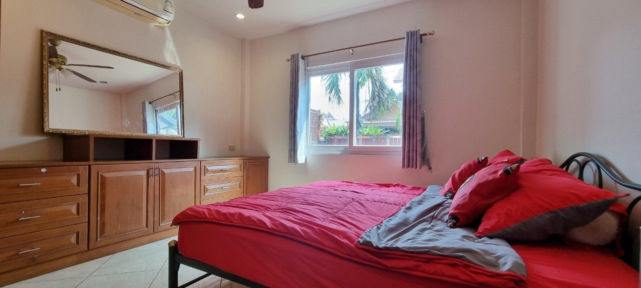 picture Pool Villa in East Pattaya for Sale - 9/17