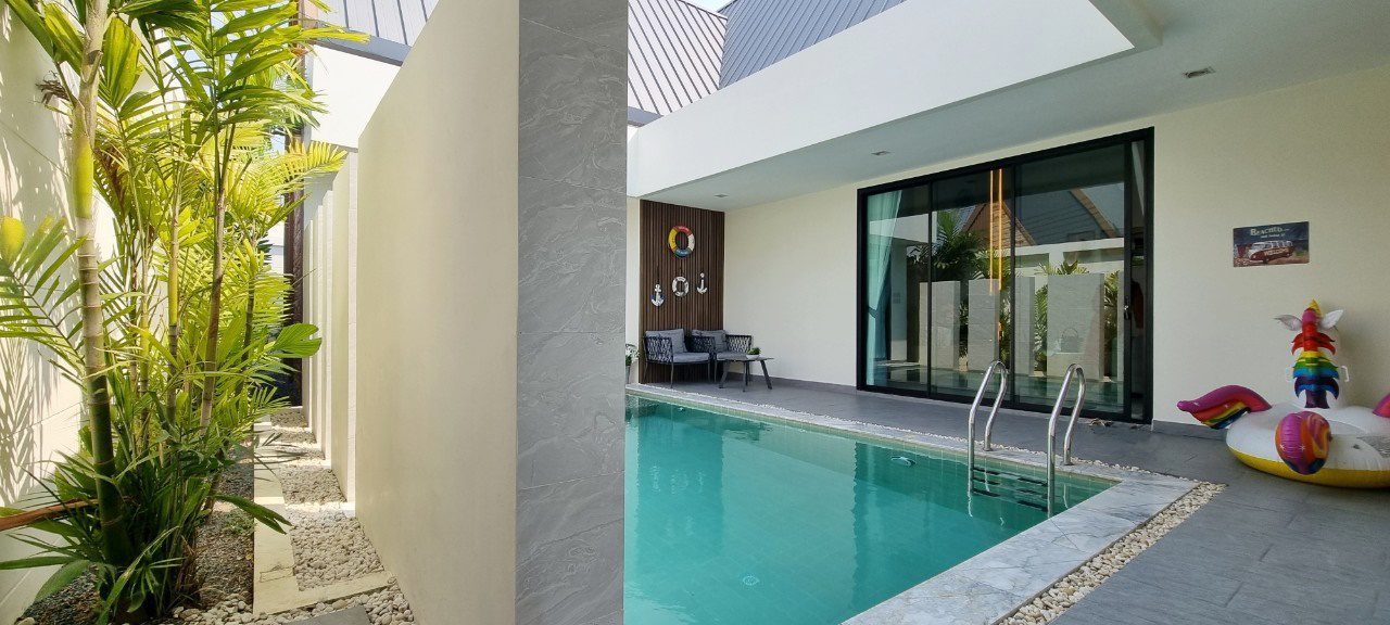 picture East Pattaya Pool Villa 3 Beds for Sale - 1/17