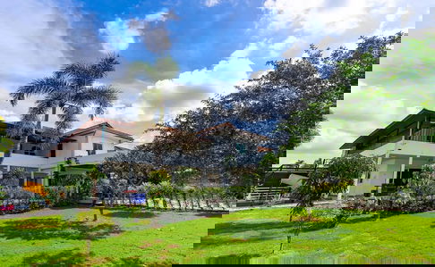 Spacious 4-Bedroom Corner Pool Villa for Sale – Mabprachan