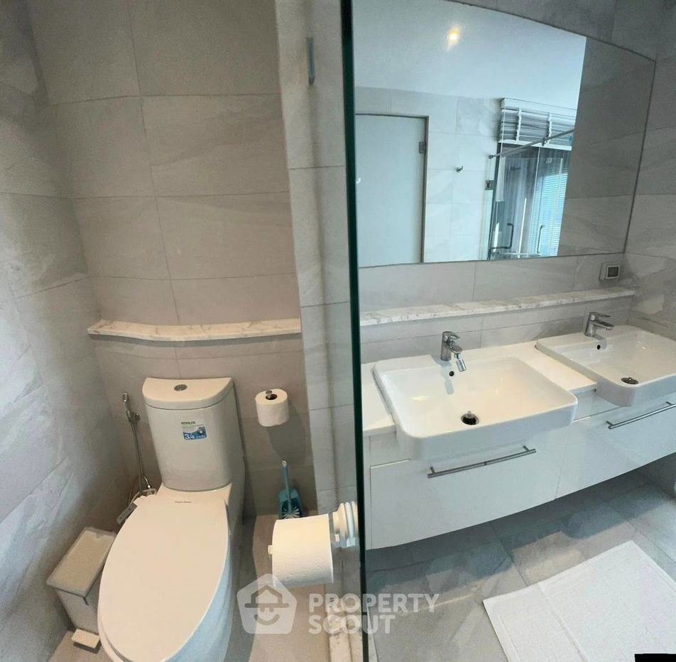 picture 2-BR Condo at Rhythm Ekkamai near BTS Ekkamai (ID 1910445) - 10/14