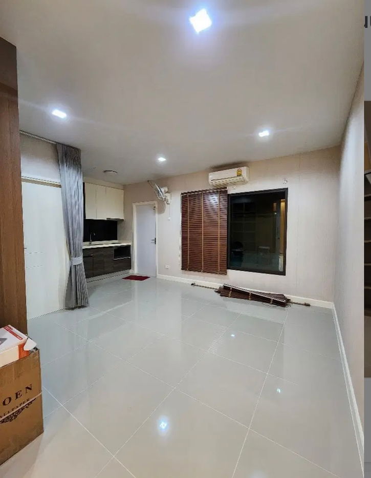 picture Townhouse for rent, 3 floors, Plex Bangna Village, beautiful, good location, near Mega Bangna shopping center. Interested, add Line @841qqlnr - 9/23