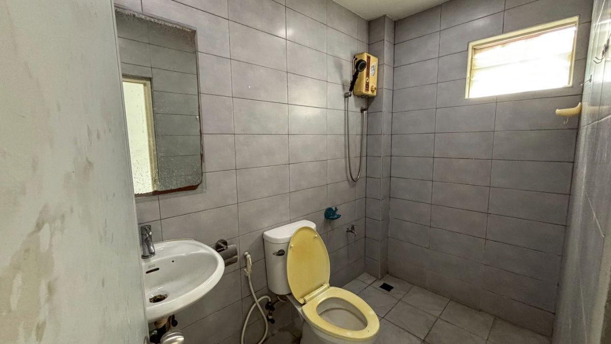 picture Commercial building for sale, 14 sq wah, good location on Petchburi Road. - 14/43