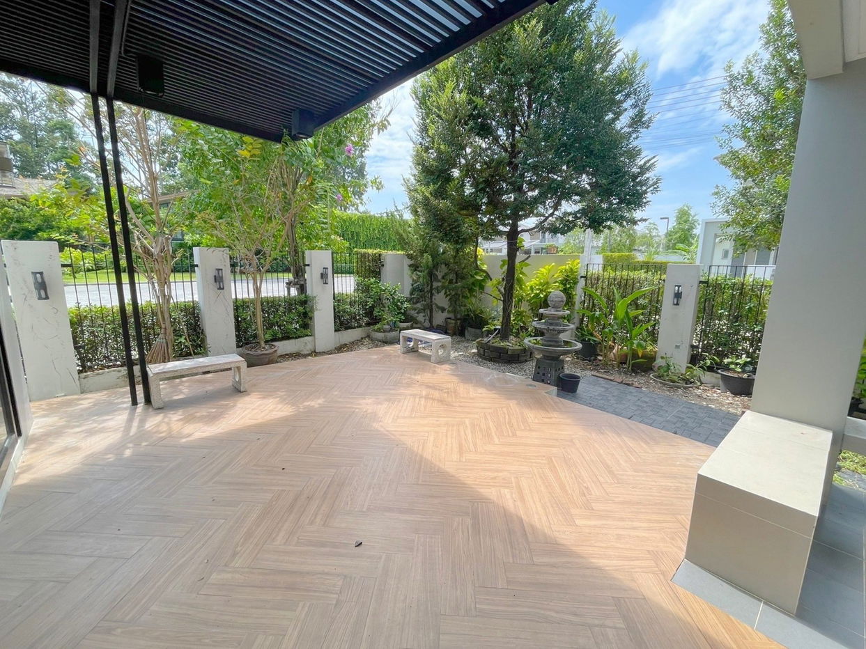 picture 4 Bedrooms House in East Pattaya for Sale - 8/19