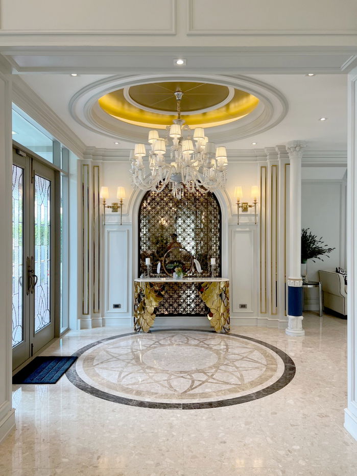 picture Stunning luxury mansion for sale in the prime Pinklao area. This residence is beautifully decorated and ready to move in - 6/20