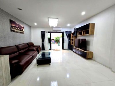 บ้านเดี่ยว ถนนเขาตาโล  : ขายบ้านเดี่ยว 3 ชั้น ต.ปัตตะตะวันออก