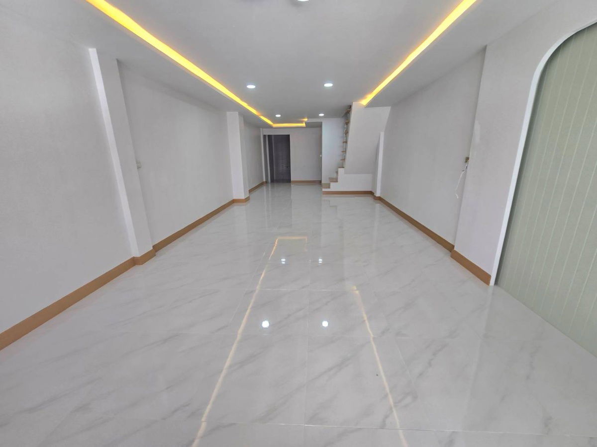 รูป ทาวน์เฮ้าส์2ชั้น ตกแต่งใหม่ สวยงาม พร้อมอยู่ มบ.วันวรา2 ซอยสายไหม75 สายไหม ใกล้ทางด่วน - รูปที่ 5/22