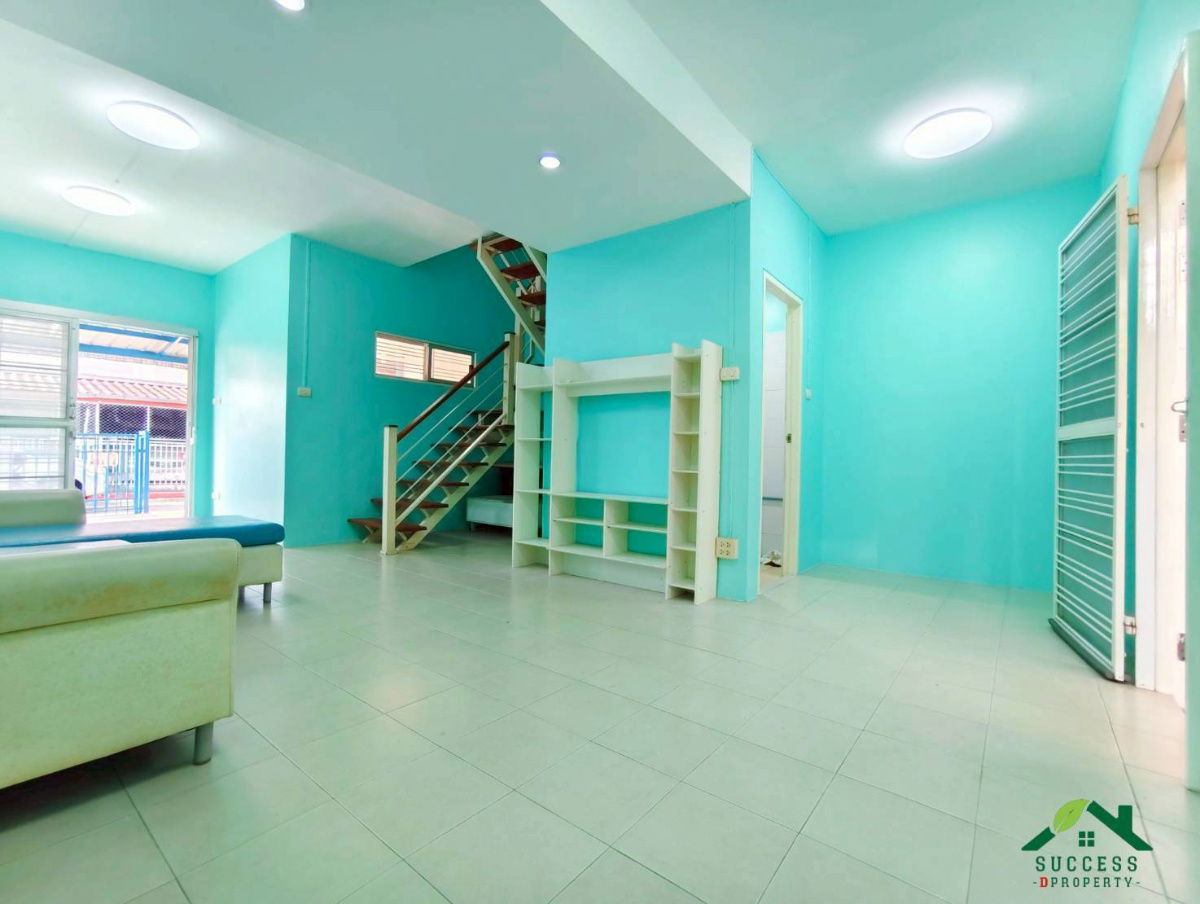 รูป ขายทาวน์เฮ้าส์ รีโนเวทแล้ว ม.พฤกษา 47 ศรีนครินทร์-หนามแเดง หลังริมโซนหน้าโตรงการ สภาพบ้านพร้อมอยู่ ใกล้ทางด่วน 5 นาที ใกล้รถไฟฟ้า BTS แพรกษา 15 นาที - รูปที่ 8/19