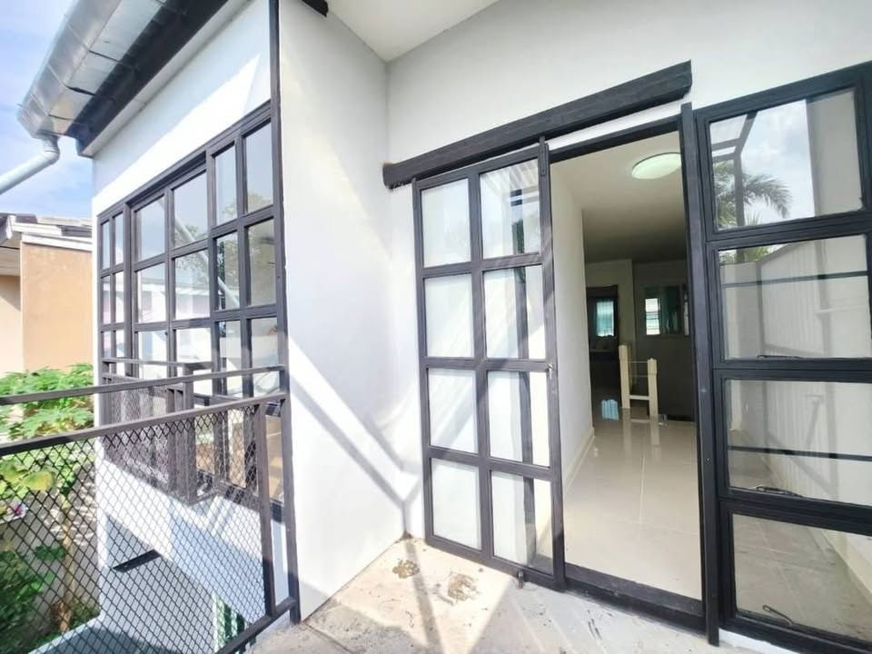 รูป 🔥 ทาวน์โฮม 2 ชั้น หลังมุมราคาดี ใกล้แม่โจ้! ถนนกว้าง 16 ม. อยู่จริงสบายมาก – โครงการอรสิริน 4 (สันทราย) - รูปที่ 7/16