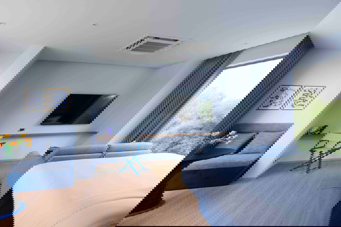 picture Luxury 4 Bedrooms Pool Villa in Na Jomtien for Sale - 5/16