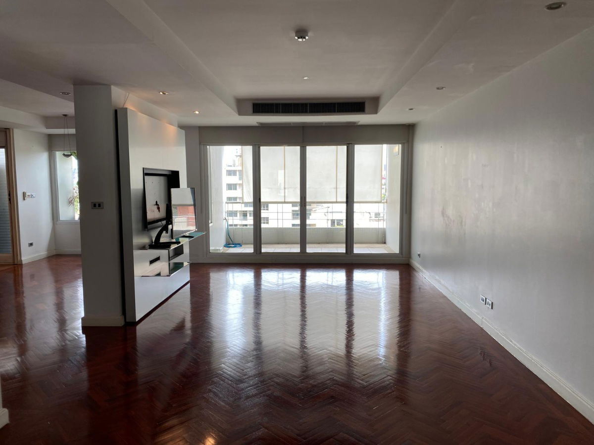 picture Spacious 2-Bedroom Condo for Sale at Supreme Elegance | Chong Nonsi–Sathorn - U5826843 - 13/15