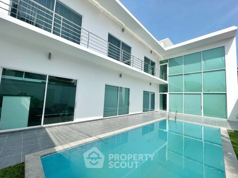 วิลล่า 6-ห้องนอน ใกล้ ถนนพระตำหนัก พัทยา (ID 2463389)