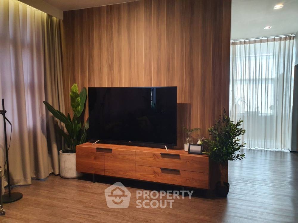 picture 3-BR Condo at The Room Bts Wongwianyai near BTS Wongwian Yai (ID 513621) - 14/17