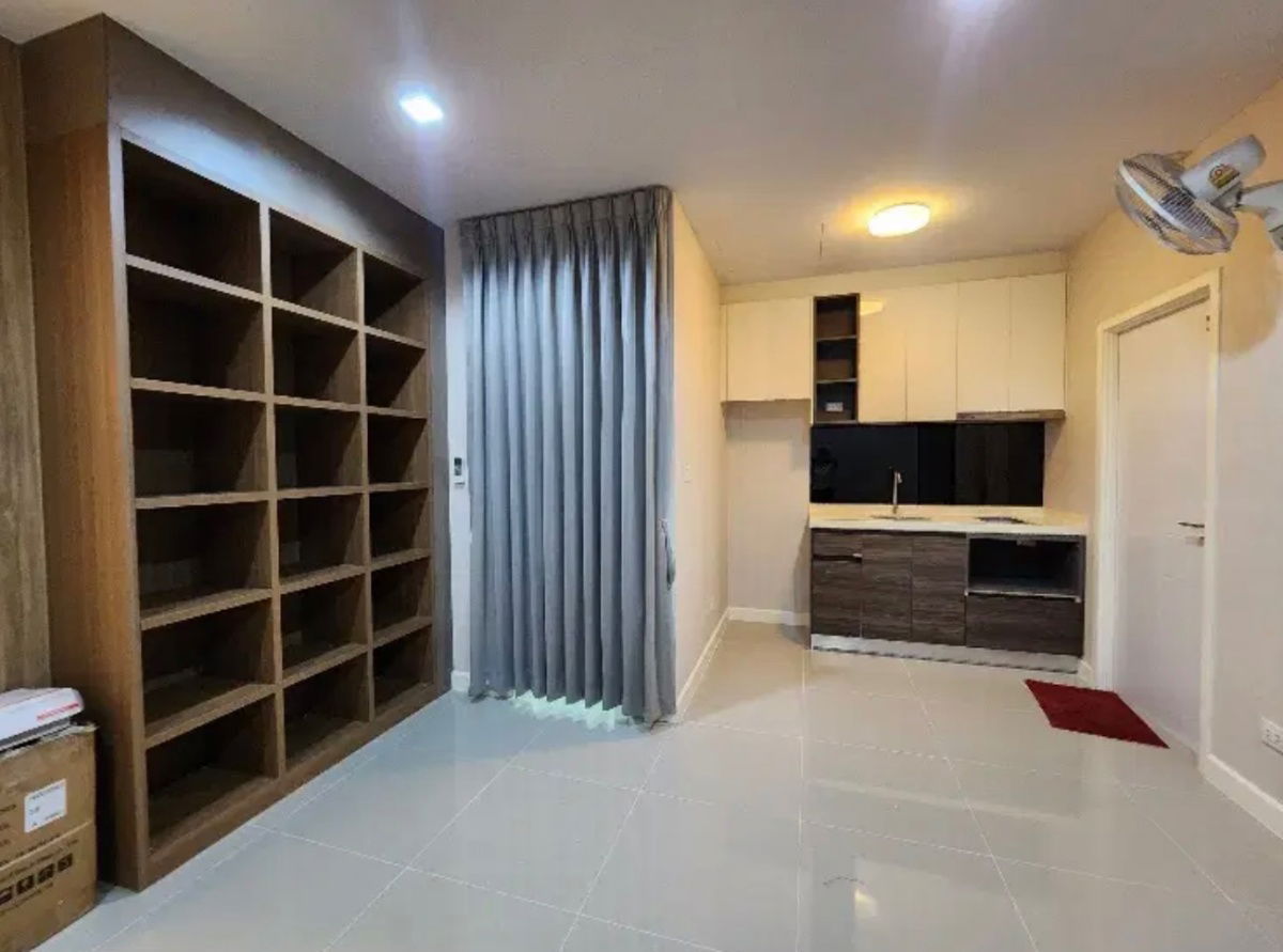 picture Townhouse for rent, 3 floors, Plex Bangna Village, beautiful, good location, near Mega Bangna shopping center. Interested, add Line @841qqlnr - 7/23