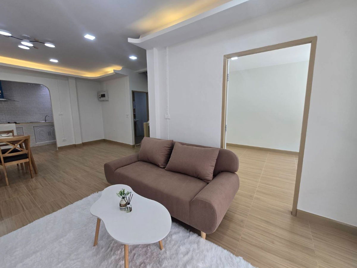 รูป ทาวน์เฮ้าส์ รีโนเวทใหม่ ทำเลดี พร้อมเฟอร์ฯ หมู่บ้าน บุศรินทร์-รามอินทรา ถนนพระยาสุเรนทร์ 40 คลองสามวา - รูปที่ 9/28