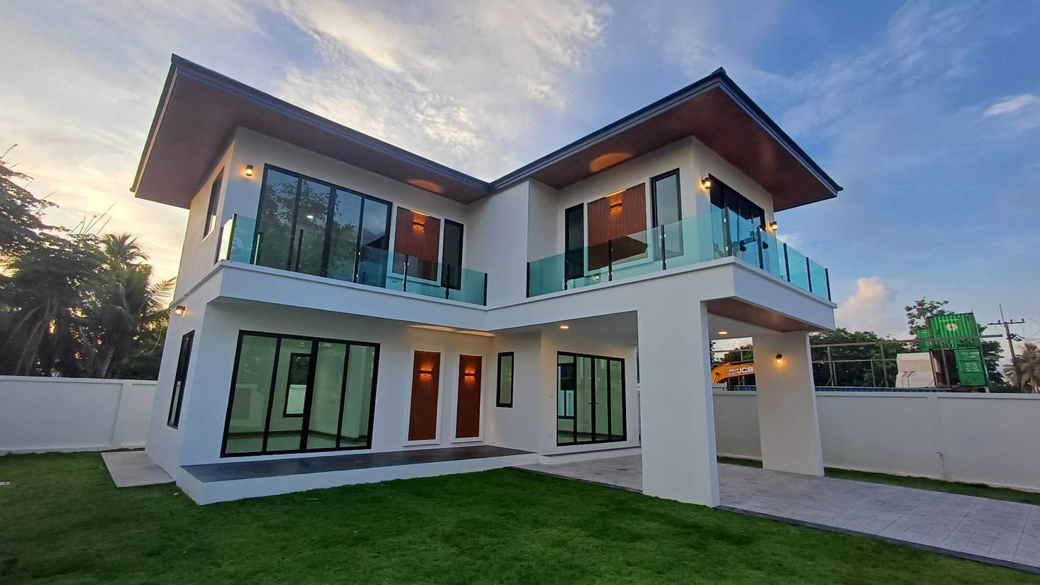 รูป ขายบ้านเดี่ยว 2 ชั้น สไตล์โมเดิร์น 3 ห้องนอน ในห้วยใหญ่ - รูปที่ 1/9