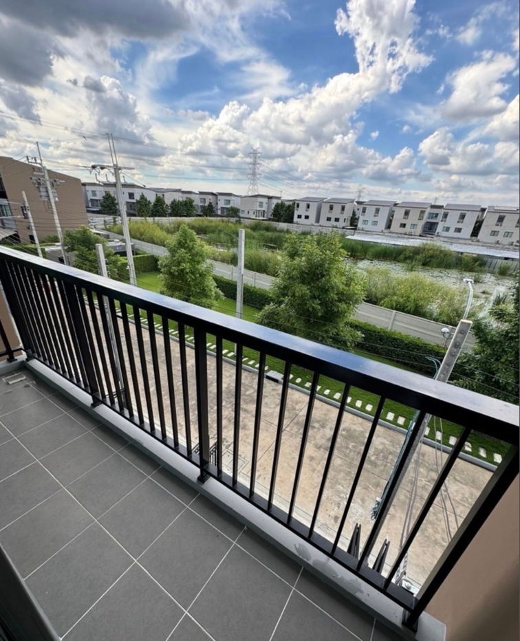 รูป เช่าทาวน์โฮม 3 ชั้น ม. บ้านกลางเมือง พระราม 9 - กรุงเทพกรีฑา สวย เฟอร์ครบ สนใจแอตไลน์ครับ@841qqlnr - รูปที่ 3/29