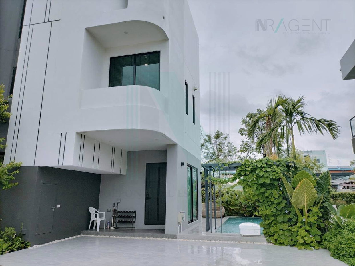 รูป 📌 ขายบ้านแฝด โครงการ อัลติจูด ฟอเรสต์ อ่อนนุช-ลาดกระบัง 3 ชั้น 3 ห้องนอน 4 ห้องน้ำ - รูปที่ 1/8