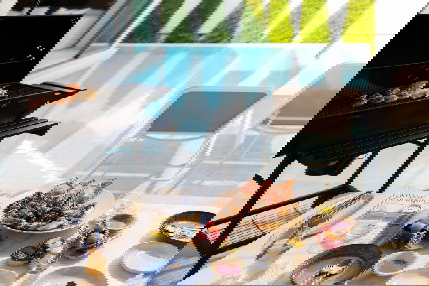 picture Luxury 4 Bedrooms Pool Villa in Na Jomtien for Sale - 2/16