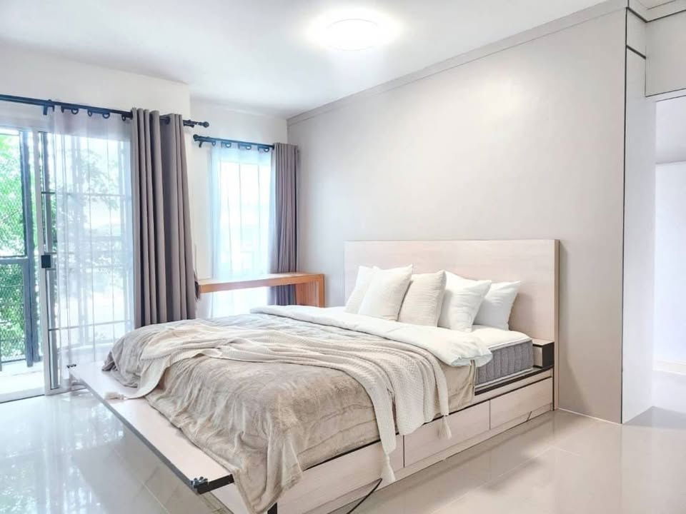 รูป 🔥 ทาวน์โฮม 2 ชั้น หลังมุมราคาดี ใกล้แม่โจ้! ถนนกว้าง 16 ม. อยู่จริงสบายมาก – โครงการอรสิริน 4 (สันทราย) - รูปที่ 9/16