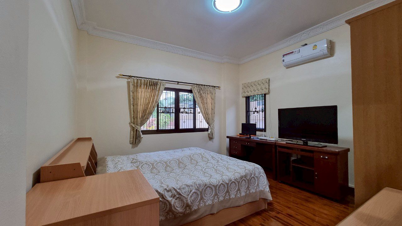 picture 3 Bedrooms House in East Pattaya for Sale - 8/15