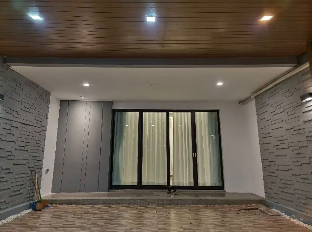 picture Townhouse for rent, 3 floors, Plex Bangna Village, beautiful, good location, near Mega Bangna shopping center. Interested, add Line @841qqlnr - 2/23