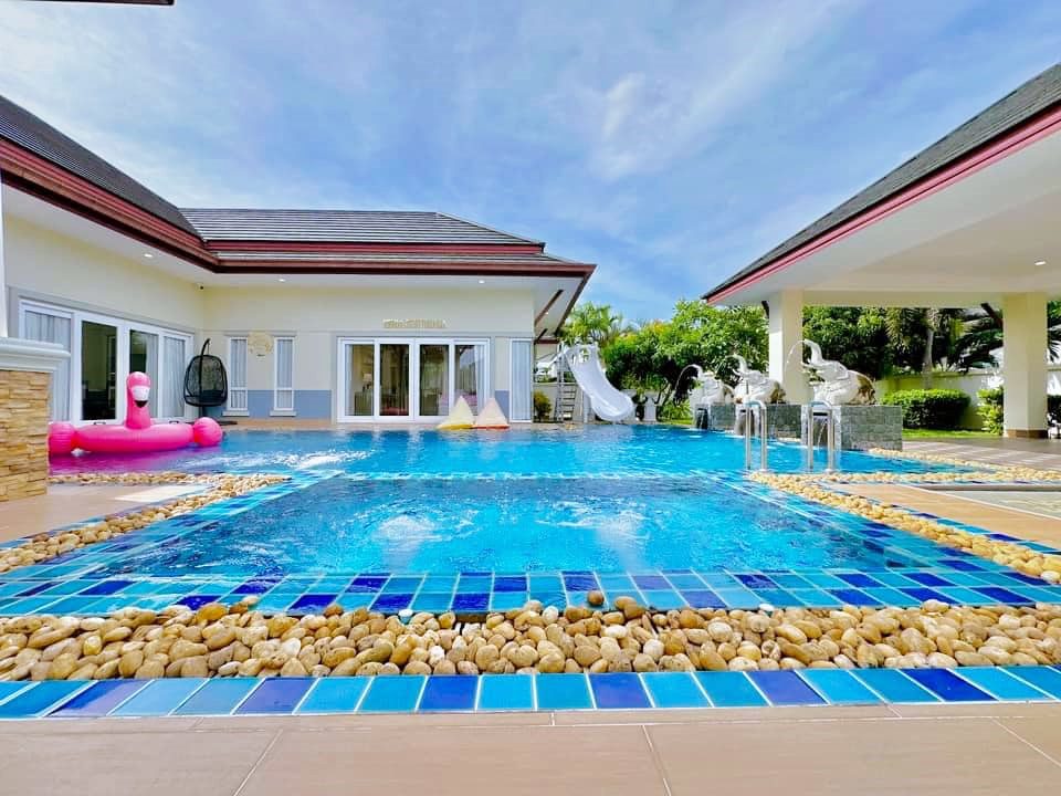 picture 4 Bedrooms Pool villa for Sale in Huay Yai - 16/17