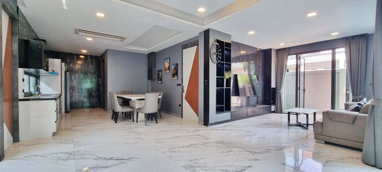 picture Pool Villa in East Pattaya 4 Beds for Rent - 3/20