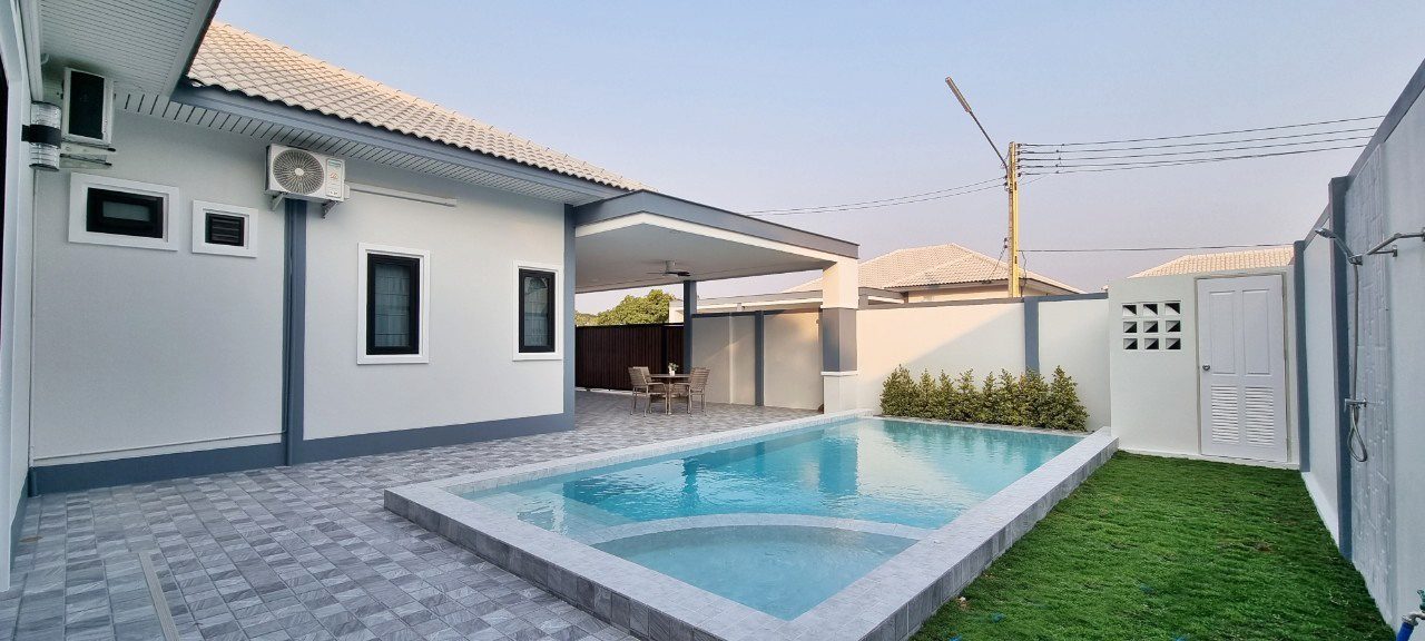 picture Pool Villa in East Pattaya for Sale - 1/22