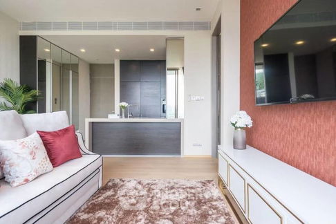 คอนโด 1-ห้องนอน ที่ ศาลาแดง วัน ใกล้ MRT สีลม (ID 2106550)