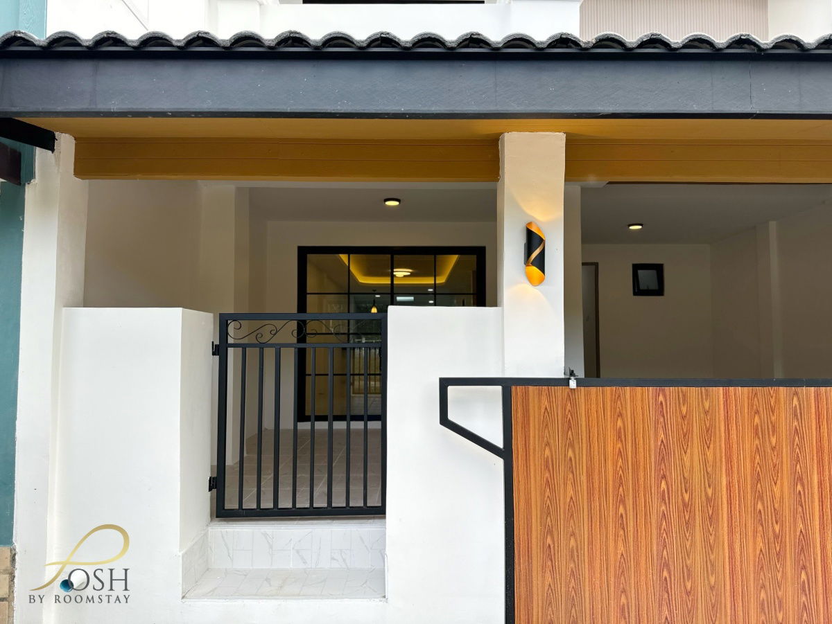 รูป หมู่บ้านชเลคีรี กะทู้ - บ้านรีโนเวทใหม่ทำเลกะทู้  ใกล้ปั๊มบางจากกะทู้ ห้องนอนใหญ่มาพร้อมระเบียง ไม่ชนบ้านหลังอื่น บรรยากาศโปร่งโล่ง - รูปที่ 30/32