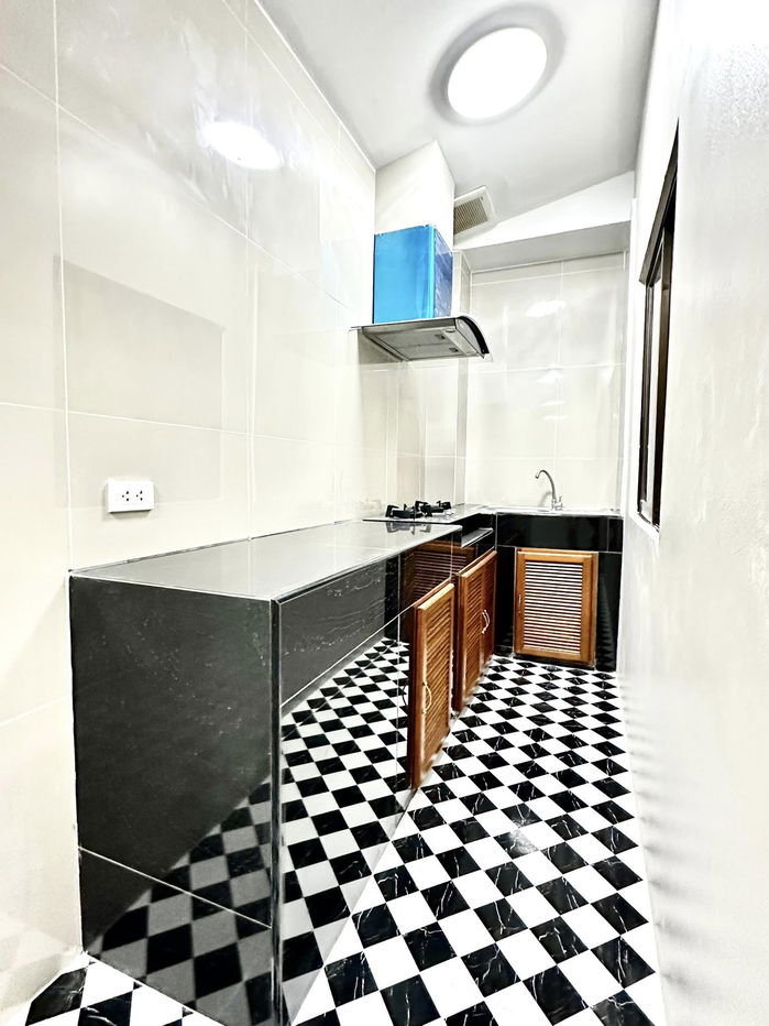รูป Renovated 2-Bedroom Townhouse for Sale - รูปที่ 5/12