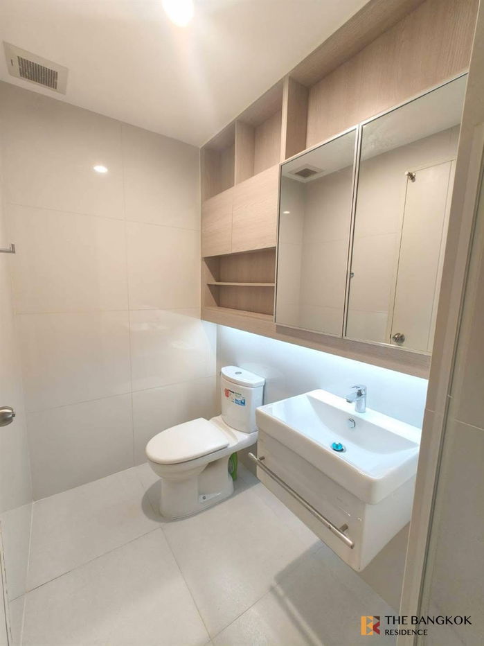 picture  Ready to Move In! 💚 Life Asoke, Beautiful high-floor unit in a prime location 🌃 Near MRT Rama9  - 9/9