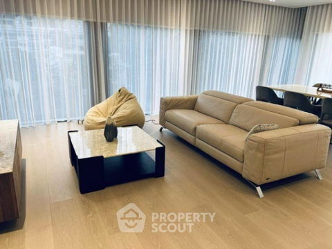 2-BR Condo at Tonson One Residence near BTS Chit Lom (ID 1924462)