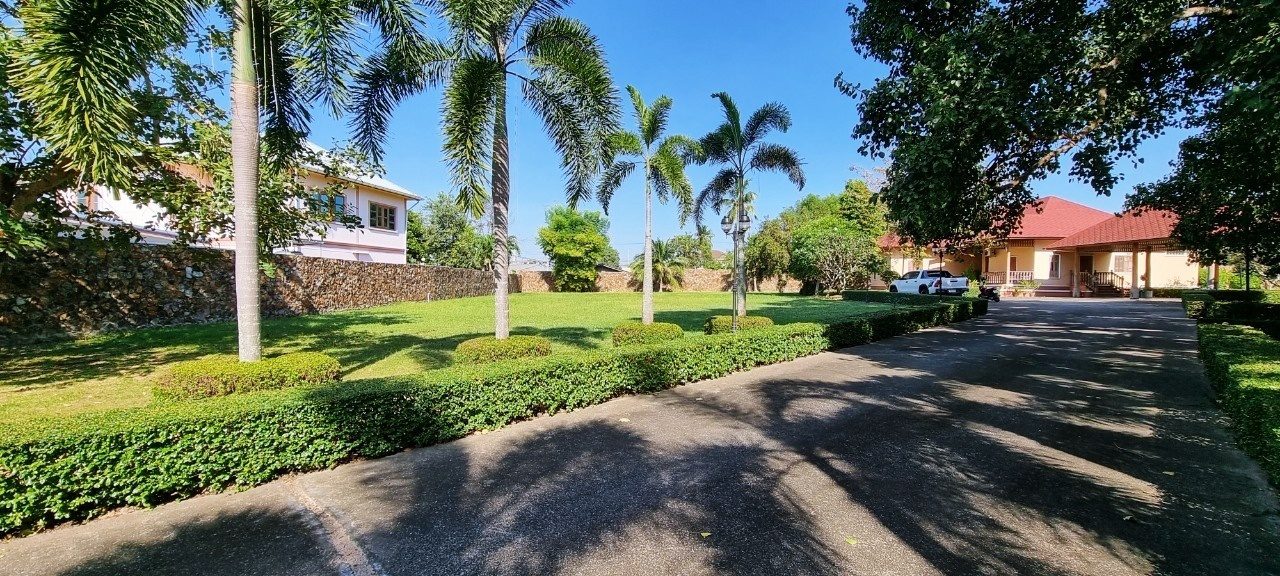 picture Land and House for Sale in Mabprachan - 3/16