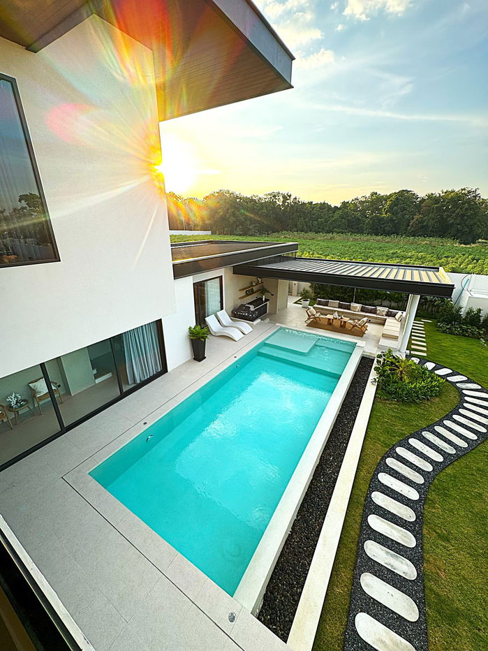 picture Prime Habitat Villa Pattaya for Sale - 16/19