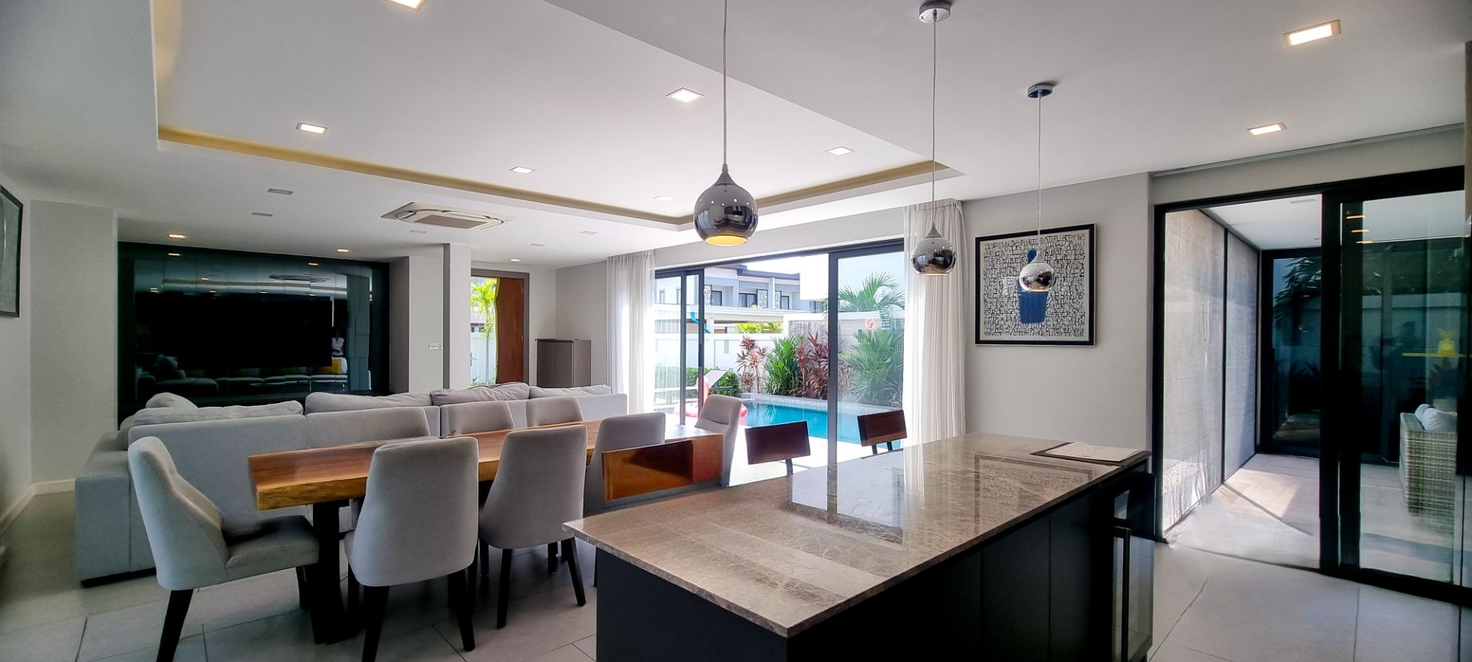 รูป Elegant 2-Storey House For Sale in Jomtien - รูปที่ 12/20