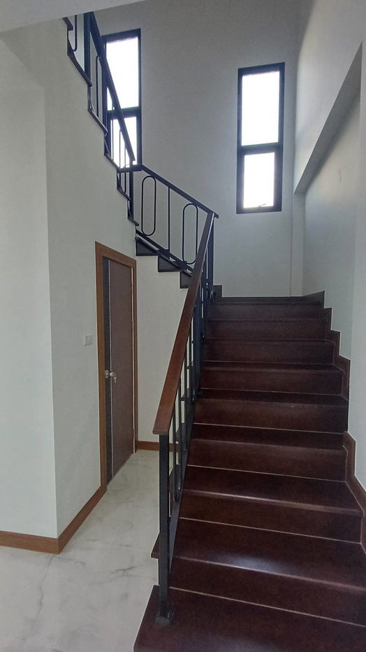 รูป ขายบ้านเดี่ยว 2 ชั้น สไตล์โมเดิร์น 3 ห้องนอน ในห้วยใหญ่ - รูปที่ 8/9